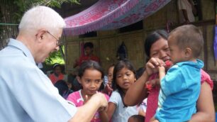 Padre Giulio riparte per MindanaoIl saluto di Vedano al missionario