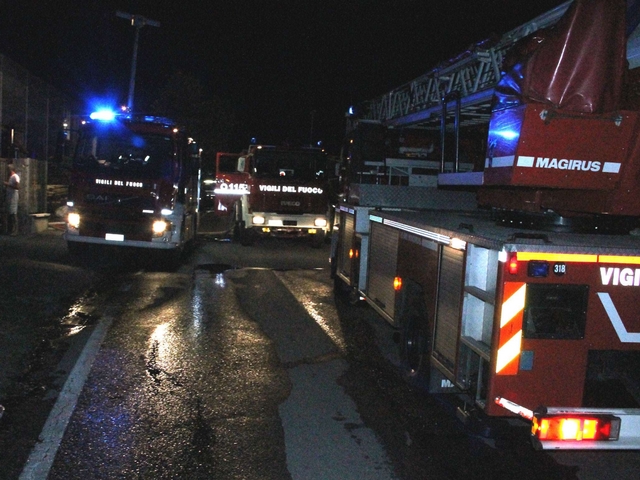 Albiate: incendio alla ImrPressa a fuoco, nessun ferito