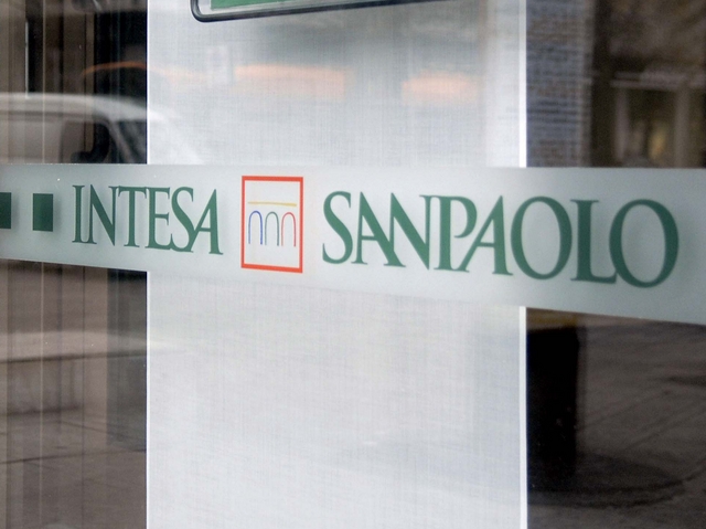 Rapinatori in banca a MedaBanditi in fuga sul furgone