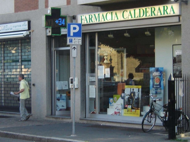 Paderno, rapinano la farmaciae scappano con la bici del dottore