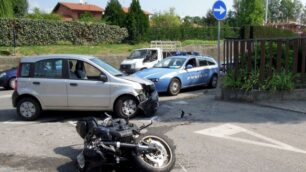 Scontro, motociclista seregneseferito ad Alzate Brianza