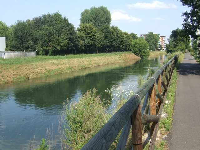 Ragazzino di 11 anni scivolae annega nel canale Villoresi