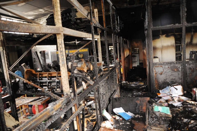 Incendio alla Comall di GiussanoAzienda distrutta dalle fiamme