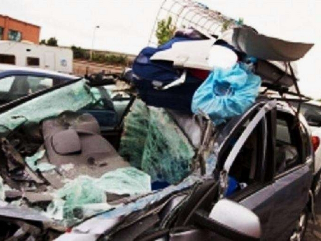 Incidente tra auto e camion in A1Muore padernese, grave il figlio