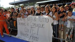 Tutti gli amori vecchi e nuoviA parlare sono gli striscioni