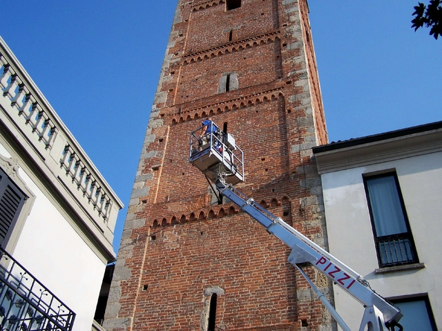 Seregno: torna a risplenderela Torre del Barbarossa