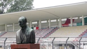 In campo gli Amici di LaerteDonne in gol per solidarietà