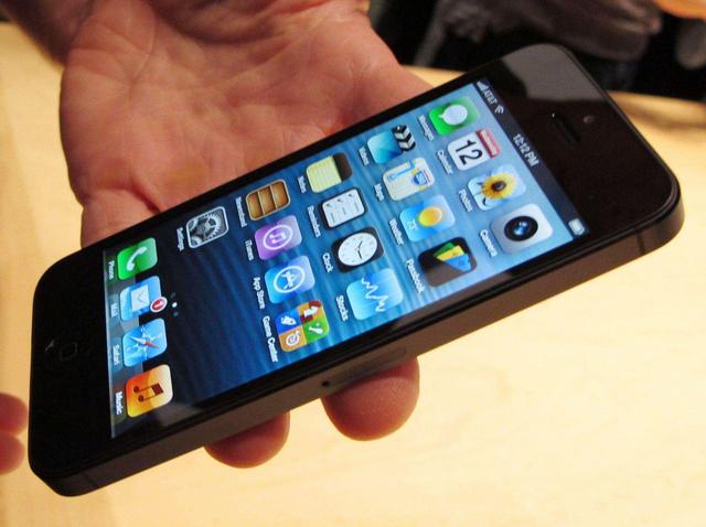 Ecco l’iPhone 5Sottile e leggero