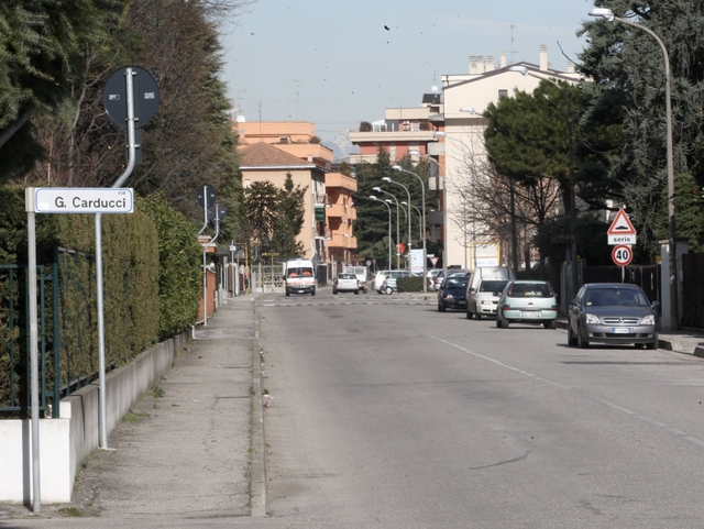 Brugherio: troppo alcol in corpo,con lo scooter contro auto in sosta