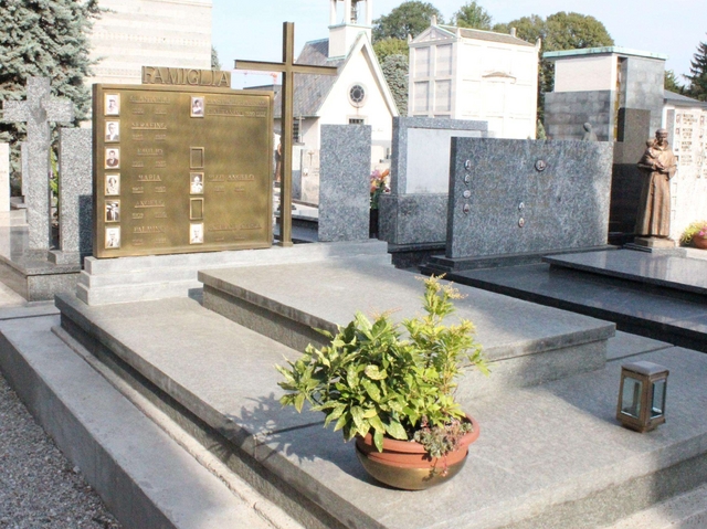 Seregno: ancora furti al cimiteroRubati bronzo, rame e attrezzi