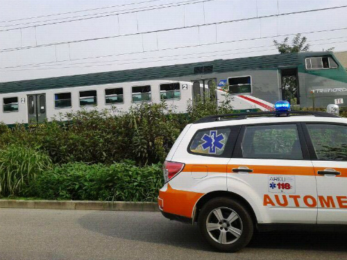 Arcore, anziana investita dal trenoLa donna è morta, traffico in tilt