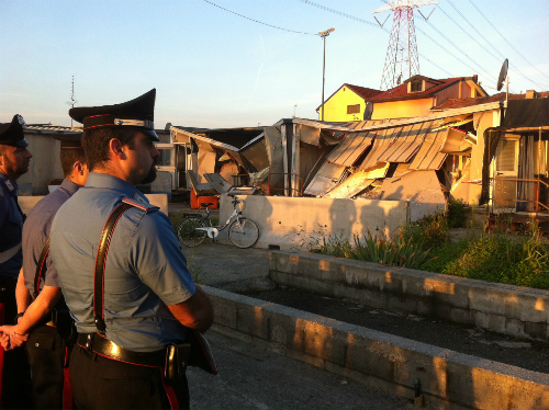 Brugherio, ruspe sui containerSgombero all’alba alla Baraggia