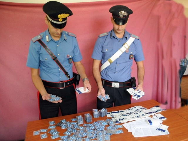 Viagra dalla Romania a BarlassinaSotto sequestro 120 confezioni