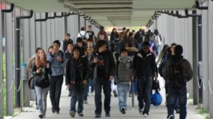 Vimercate, risiko di orari a scuolaI presidi: subito più corse dei bus