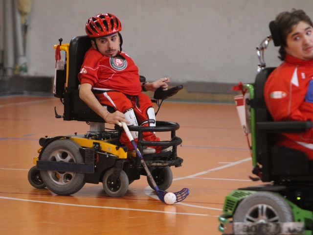 Hockey in carrozzina, si parteGil Sharks al torneo di Arcore