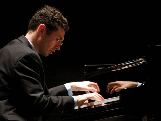 Rina Sala GalloSfida al pianoforte