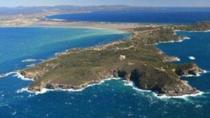La penisola di GiensL’ultima luna d’estate