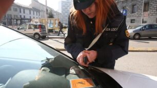 Pugni e calci contro un invalidoReclamava solo il suo posto auto