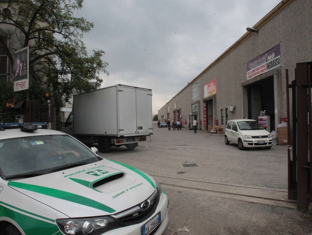 Controlli tra Monza e Brugherionei magazzini gestiti da cinesi