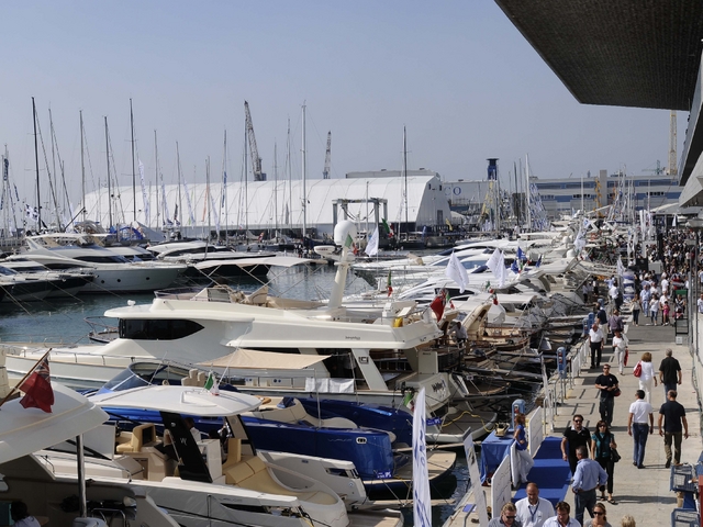 Acque agitate del salone nauticoGenova fa riflettere la Brianza