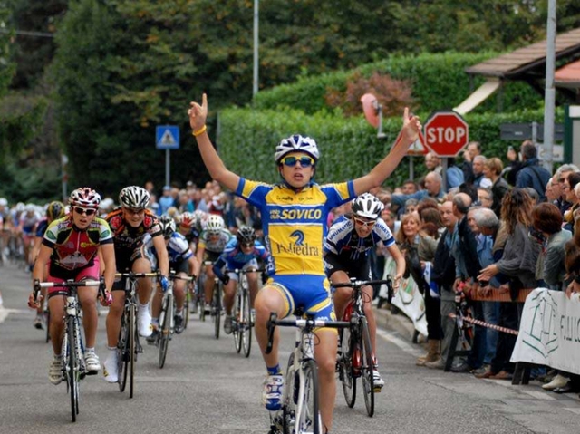 Ciclismo, brindisi al campioncinoColnaghi, 100 vittorie a Sovico