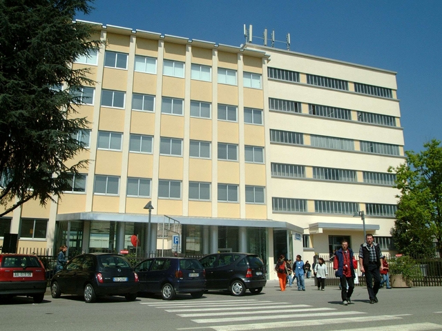 Ad Arcore non si gioca piùLa Peg congela 130 dipendenti
