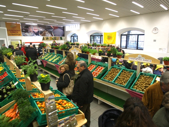 Monza, la pasta di Coldirettiin aiuto alla Lega del Filo d’Oro