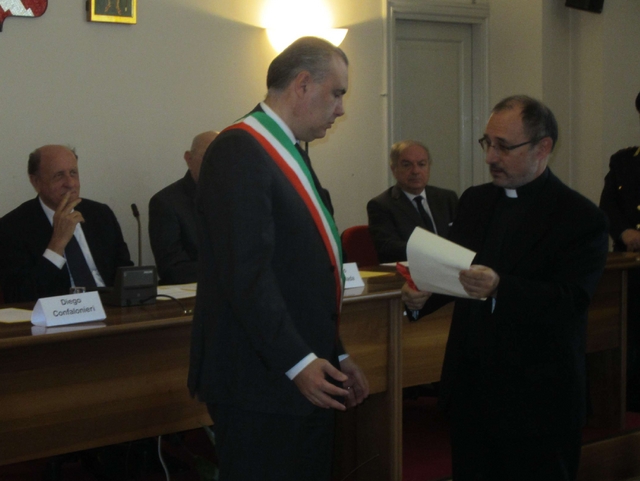 Albiate, il Premio Colombo 2012consegnato a padre Cervellera