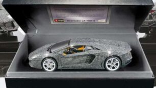 Una Lamborghini di SwarovskiA Monza il lusso della Bburago
