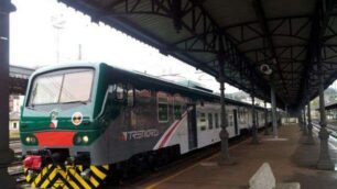 Treni, disagi sulla Milano-ChiassoGuasto agli impianti, forti ritardi