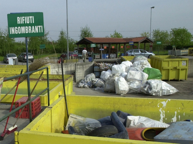 Arrestata la banda del ferroQuindici colpi all’isola ecologica