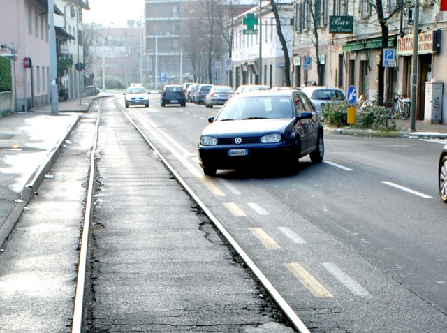 Desio, ragazzino cade in stradaL’ambulanza arriva dopo mezz’ora