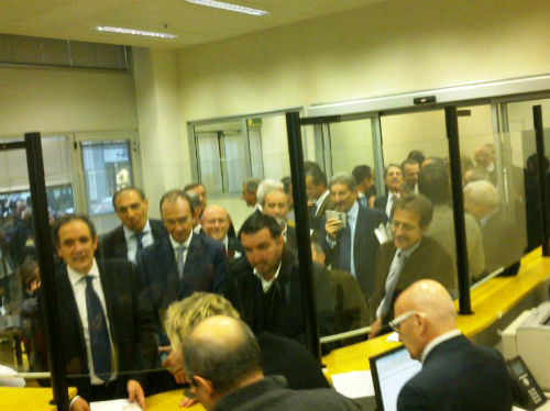 Regione, è finita l’era FormigoniVia il listino, il consiglio si dimette