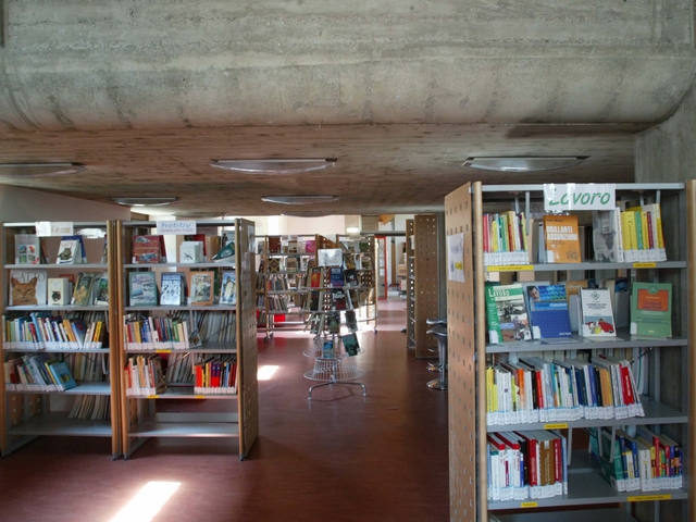 Topo da biblioteca per spacciareFattorino arrestato a Brugherio