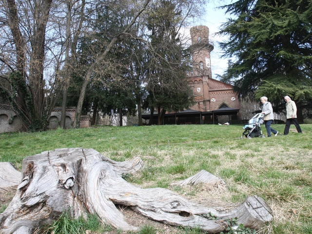 Monza, con l’inverno nuovi orariAl Parco e nei cimiteri cittadini