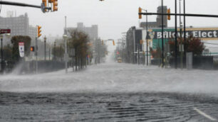 Meteo, gli Usa contano i danniNew York riparte, ma niente voli