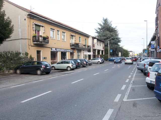 Cesano, colpito da un’auto pirataGiovane ferito in via don Viganò