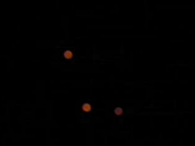 Misteriose palle infuocateavvistate nel cielo di Carate