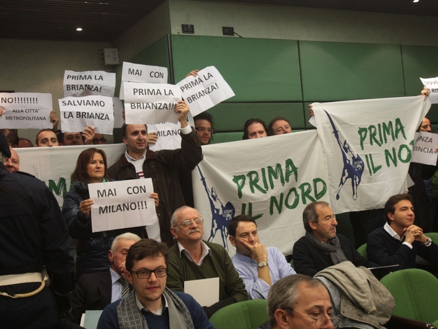 La Lega contesta Ornaghi a Monza«Provincia negata, sei un buffone»
