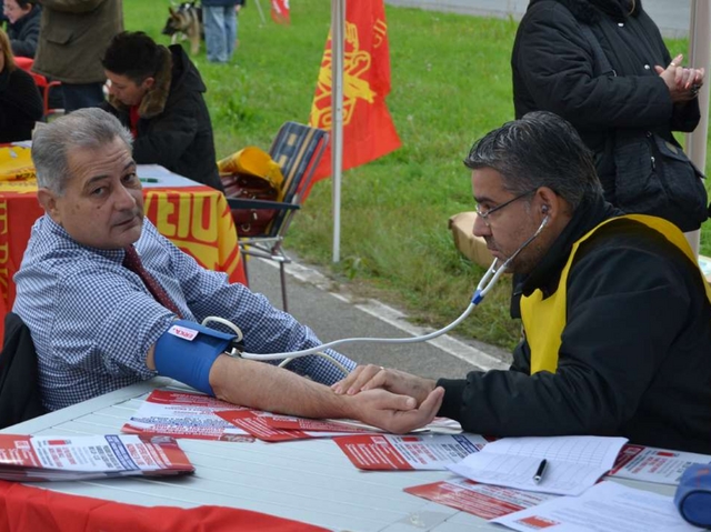 Monza, in mille allo sciopero CgilIn piazza il check up ai lavoratori