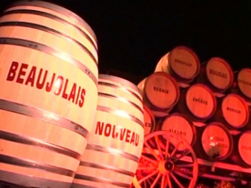 Brugherio festeggia il BeaujolaisIl novello si stappa in piazza Roma