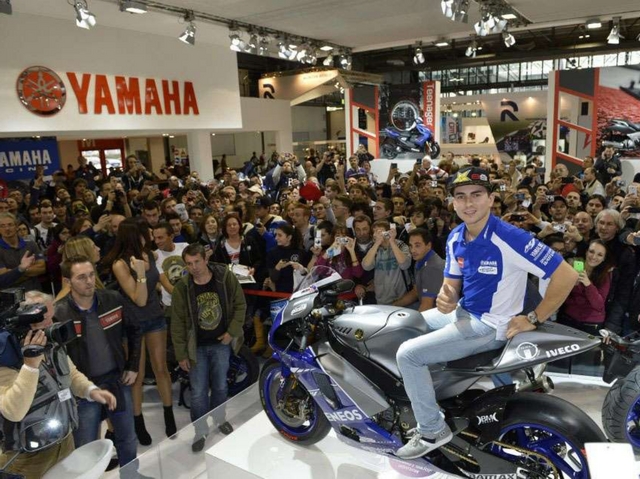 S’infiamma Eicma 2012 di MilanoLorenzo e Agostini in Yamaha