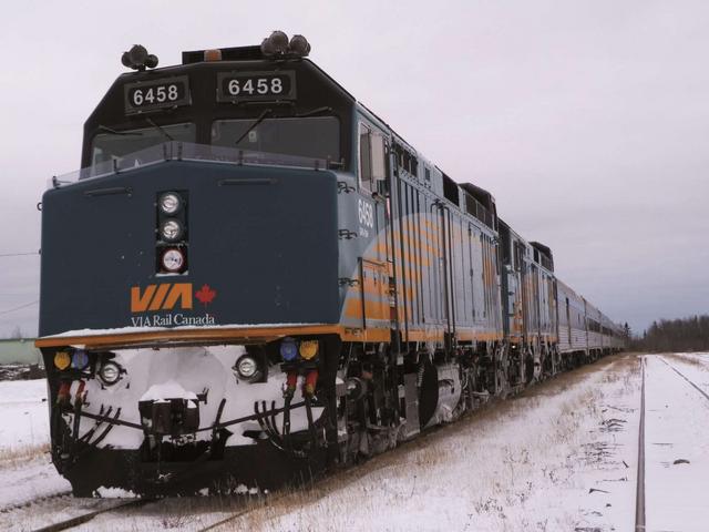 In treno tra i ghiacciTutti a Manitoba