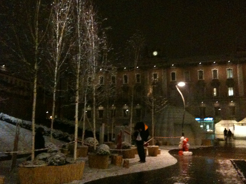 Monza, nuova piazza per NataleIl bosco e un igloo, dopo il prato