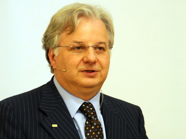 «Abbattiamo il cuneo fiscale»Duemila lettere nelle buste paga