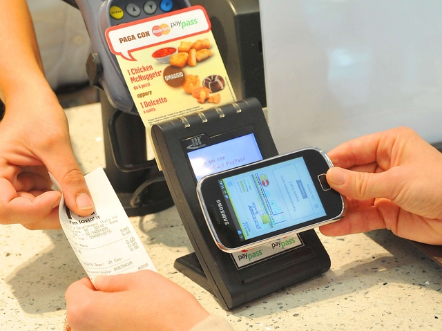 Poste, il futuro è arrivato a MonzaI pagamenti con lo smartphone