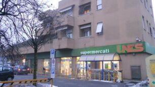 Monza, chiude il supermarketBus navetta gratuito a San Rocco