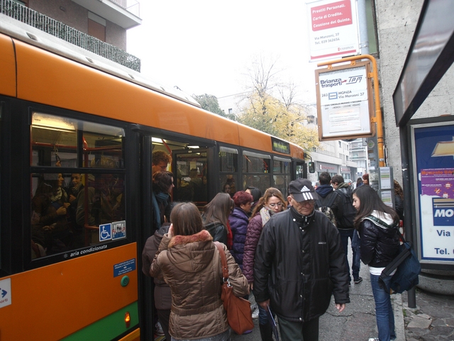 Monza: navetta del Comunetra la stazione e il carcere