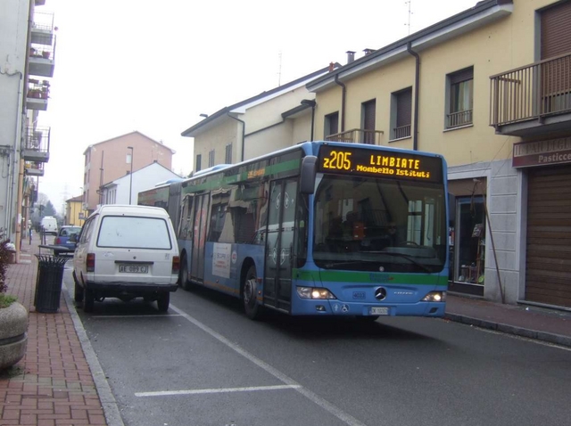 Limbiate, il bus passa in via Turatima a marzo si mangerà i parcheggi