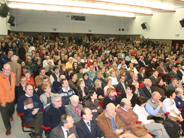 La cassaforte in un cassetto fintoSeregno, ripulito il Santa Valeria